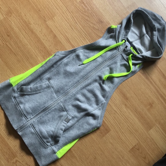 VSX SPORT Victoria’s Secret small zip up - Picture 2 of 4